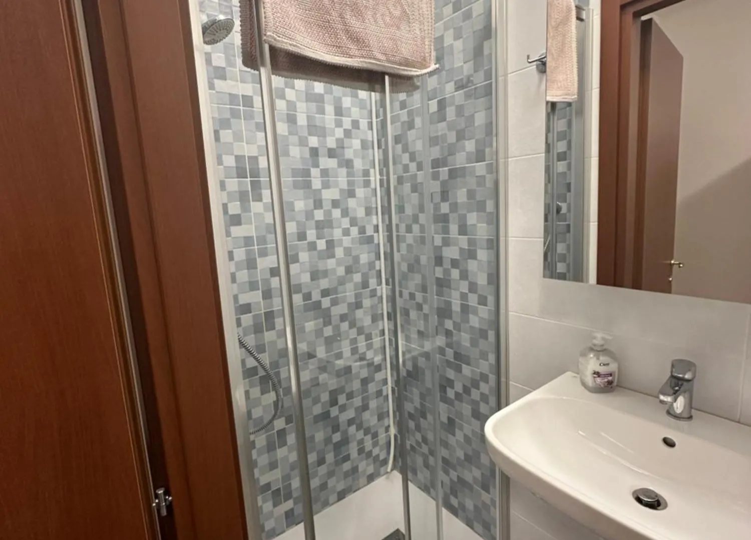 Pensión Gigli, Rooms Con Cucina In Comune E Terrazza Milán